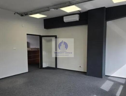 Włochy: lokal biurowy 160,60m2 do wynajęcia