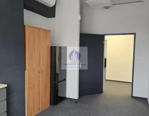 Włochy: lokal biurowy 160,60m2 do wynajęcia
