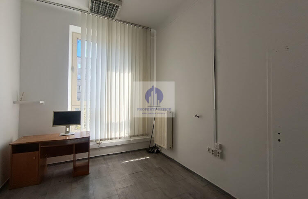 Śródmieście: lokal biurowy 15,60m2 do wynajęcia