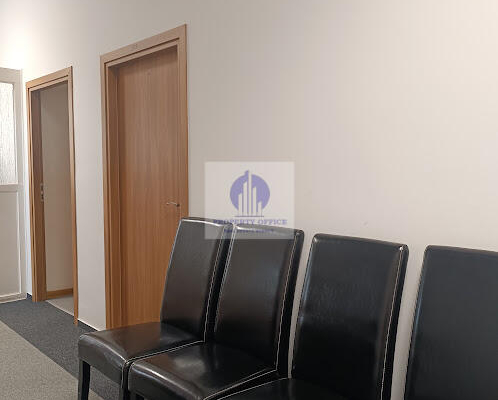 Śródmieście: lokal biurowy 15,40m2 do wynajęcia