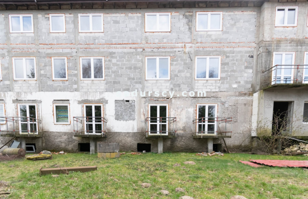 Do wydzierżawienia   Dom Spokojnej Starości w stanie surowym częściowo zamkniętym, na obrzeżach Konstancina - Jeziornej pod War