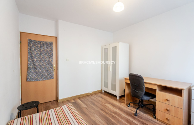 Sprzedam mieszkanie 62m2 z dużą piwnicą (3pok)