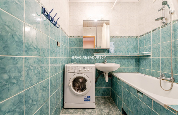 Sprzedam mieszkanie 62m2 z dużą piwnicą (3pok)
