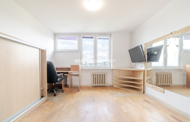 Kawalerka 23 m² | 9. piętro | Dąbie | okolice al. Pokoju   

 Na sprzedaż mieszkanie o powierzchni użytkowej  23 m² , położone 