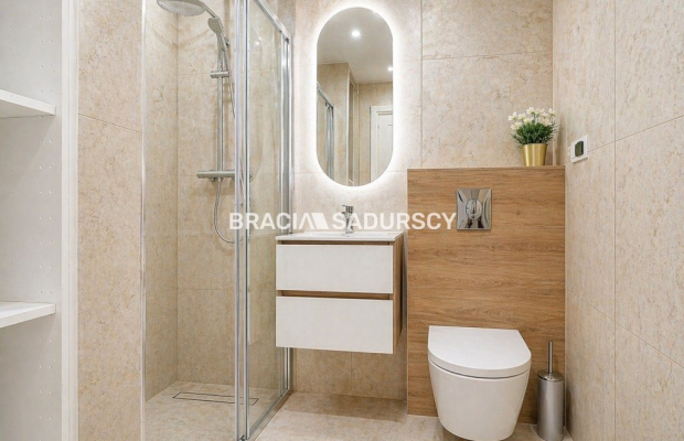 Bronowice, ul. Lea, 2 pok.,  duży garaż 