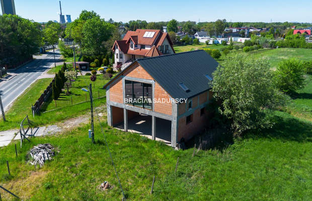 Działka z budynkiem 240m2/szeregówki/bliźniaki 