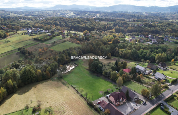 Działka budowlana w Zawadzie gm. Myślenice. 
Oferujemy do sprzedaży atrakcyjne, widokowe działki budowlane o powierzchni 700 m2