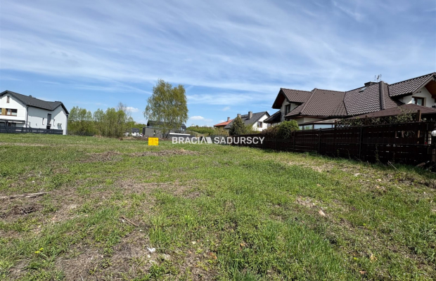 Atrakcyjna działka ul. Księdza Trockiego 6,16 a.