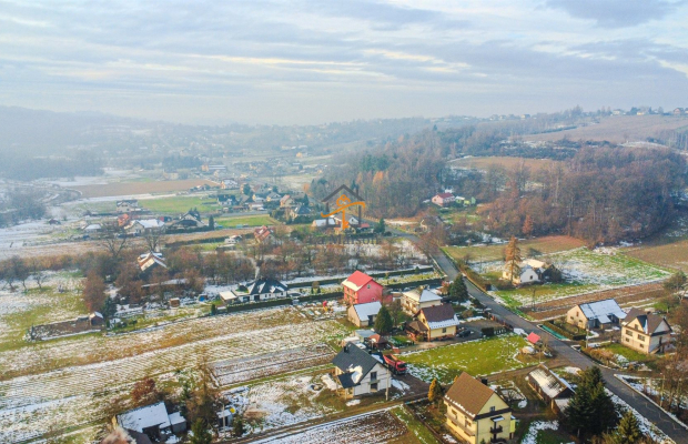 Działka budowlana na sprzedaż - Stadniki, gmina Dobczyce - 95 000 zł  

 Na sprzedaż oferujemy urokliwie położoną działkę budow