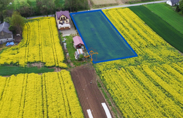Działka inwestycyjna 2023 m² | Ratajów | 25 km od Krakowa | MPZP 
Na sprzedaż atrakcyjna działka budowlana o powierzchni 0,2023