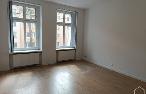 Reprezentacyjny apartament w zabytkowej kamienicy 