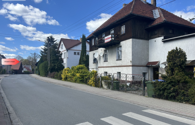 Piętro domu z ogrodem i widokiem na Karkonosze