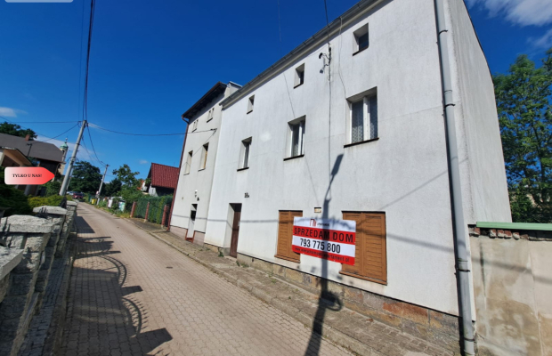 Dom z ogródkiem w centrum, w cenie mieszkania
