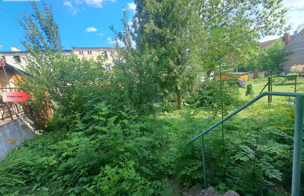 Dom z ogródkiem w centrum, w cenie mieszkania