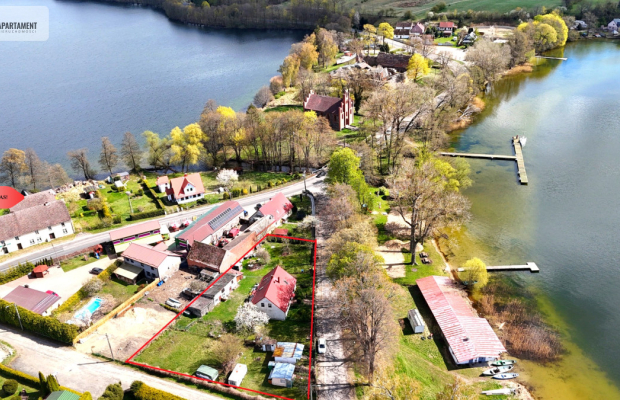Siedlisko z widokiem na jezioro