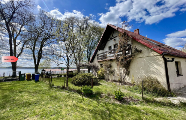 Siedlisko z widokiem na jezioro