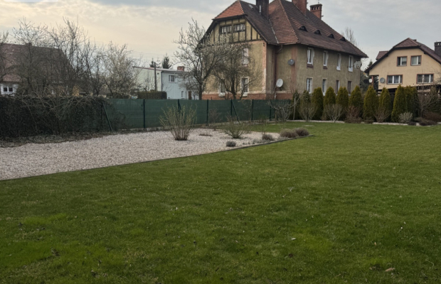 Wyjątkowa część kamienicy z dużym ogrodem