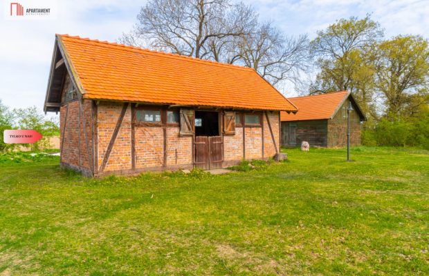 Piękny dwór z parkiem i stawem – 3,34 ha