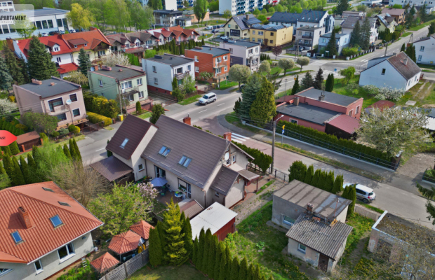 Dom blizniak, centrum, 3 pokoje, ogródek, garaż