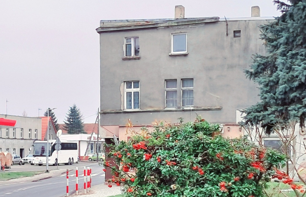 2 mieszkania w centrum w kamienicy.