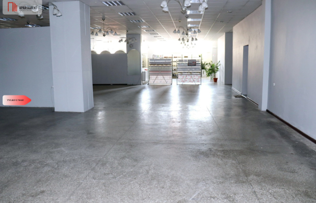 Lokal uslugowo-handlowy 500 m2, I piętro, winda