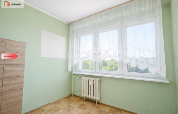Jasne 2 pokoje z balkonem – Świecie. Do remontu.