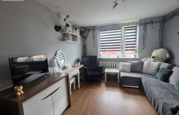 Funkcjonalne mieszkanie  52m˛na III piętrze