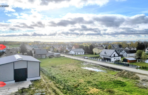 Objęta miejscowym planem, blisko lotniska