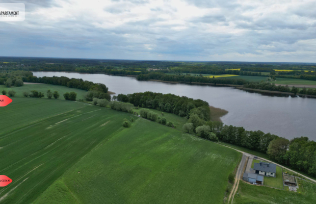 Działka budowlana nad jeziorem w spokojnej okolicy
