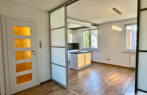 120 m2 własnej przestrzeni w budynku z 2006r