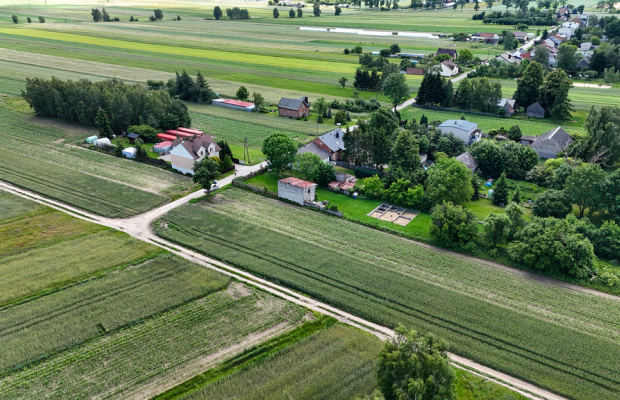Iwanowice-Naboków | Działka z rozpoczętą budową