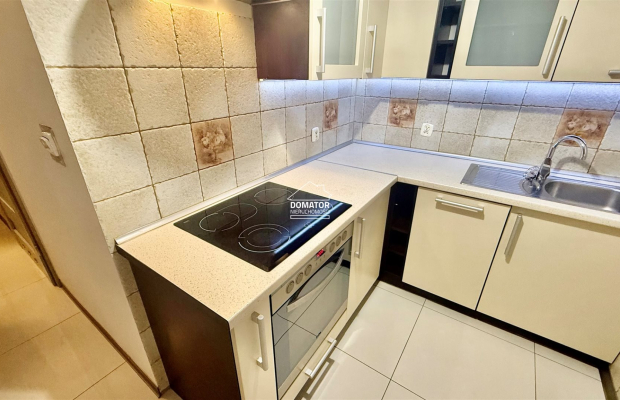 Do wynajęcia apartament, na Osiedlu Sześciu Planet , całkowicie wyposażony i stylowo urządzony. 
W skład mieszkania wchodzą , p