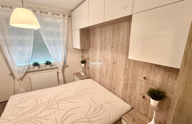 Do wynajęcia apartament, na Osiedlu Sześciu Planet , całkowicie wyposażony i stylowo urządzony. 
W skład mieszkania wchodzą , p