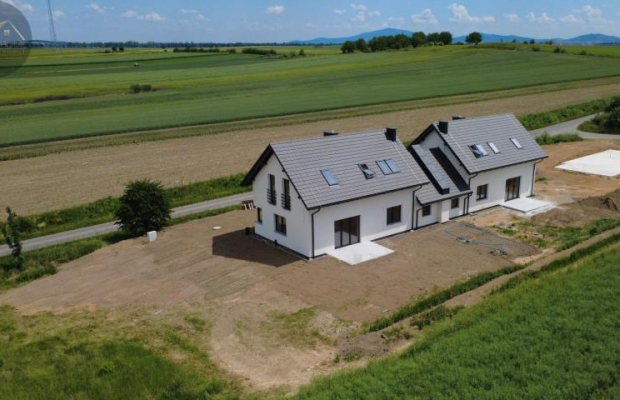 Dom z garażem blisko Świdnicy/ 158m2/ Milikowice