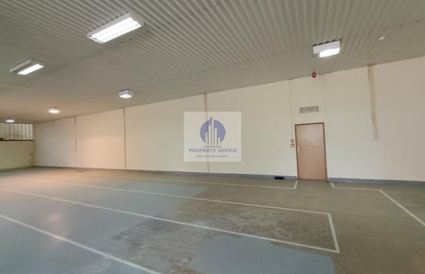 Bielany: magazyn 409 m2 do wynajęcia
