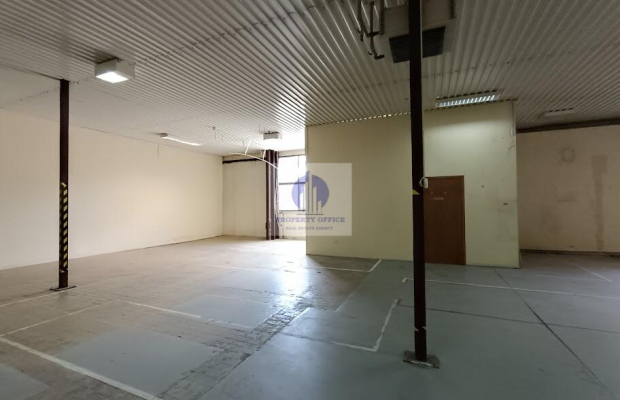 Bielany: magazyn 409 m2 do wynajęcia