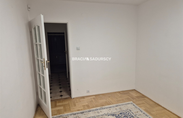 lokal na biuro, 64m2 na parterze,parking+tramwaj