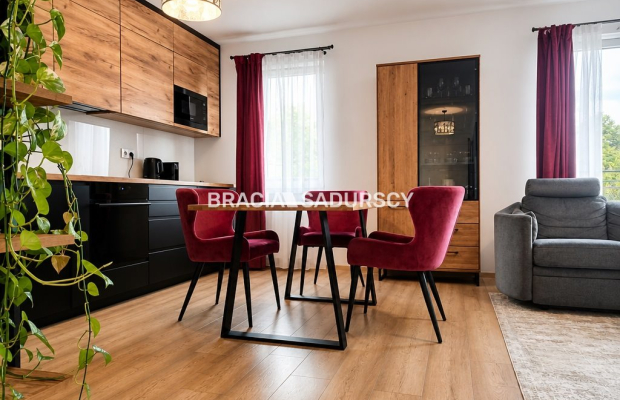 2 pok 40,5m2 widok na Wawel/ Podgórze 