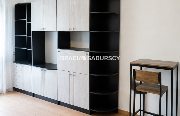1 pok 30 m2 z ddzielna jasna kuchnia Krowodrza