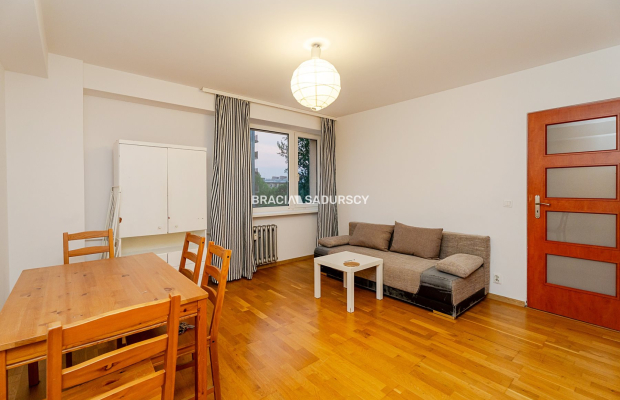 Kraków Skarbińskiego dwa oddzielne pokoje 44m2