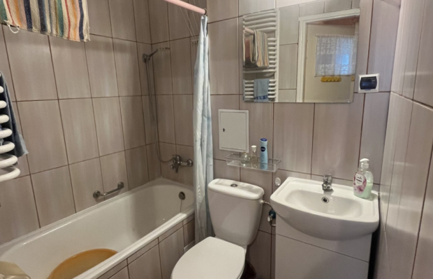 2 pokoje z oddzielną kuchnią , parter