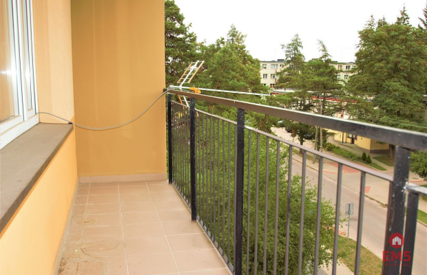 Trzy pokoje, balkon