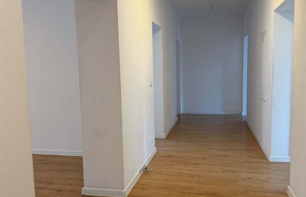 Reprezentacyjny apartament w zabytkowej kamienicy 