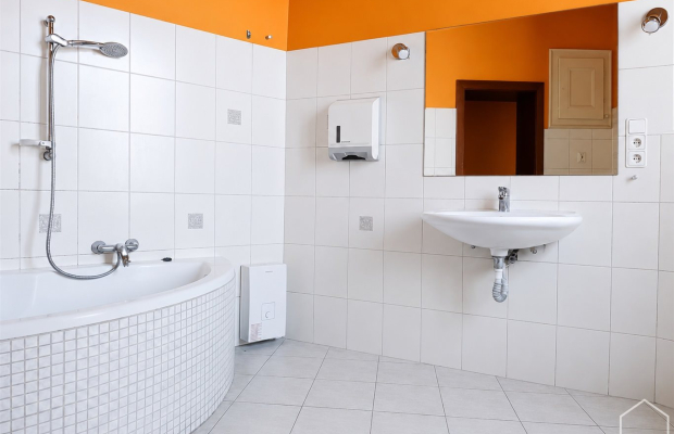 Przestronny apartament w kamienicy z windą