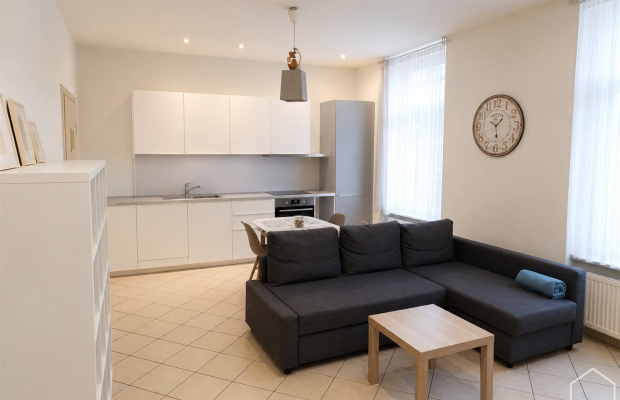 Funkcjonalny apartament w pobliżu Parku Chopina