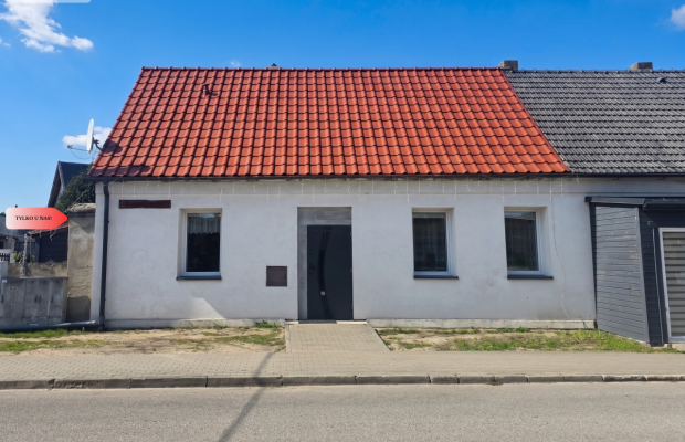 * Funkcjonalny dom z poddaszem użytkowym Łabiszyn
