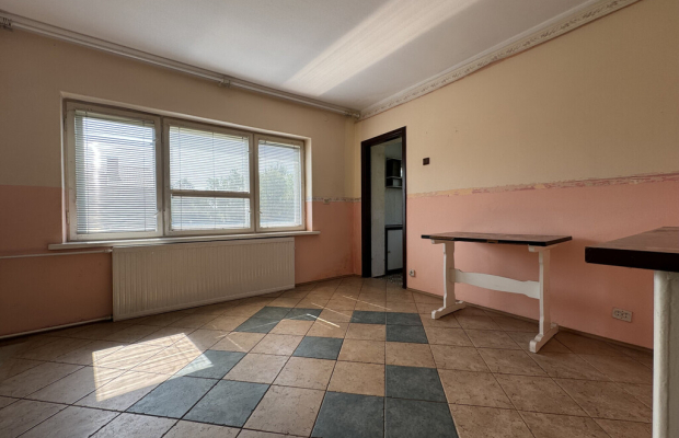 Przestronny dom w dogodnej lokalizacji | Kamyk