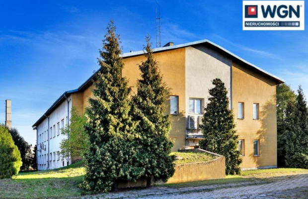 Międzyrzec Podlaski, budynek biurowo-magazynowy, 2095 m2, sprzedam, 1 200 000 zł, netto.  
  
Duże powierzchnie biurowe z zaple
