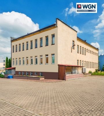 Sępólno Krajeńskie, budynki biurowo-magazynowe, 1021 m2, sprzedam, 580 000 zł, netto.  
  
Biura z zapleczem magazynowym w dobr