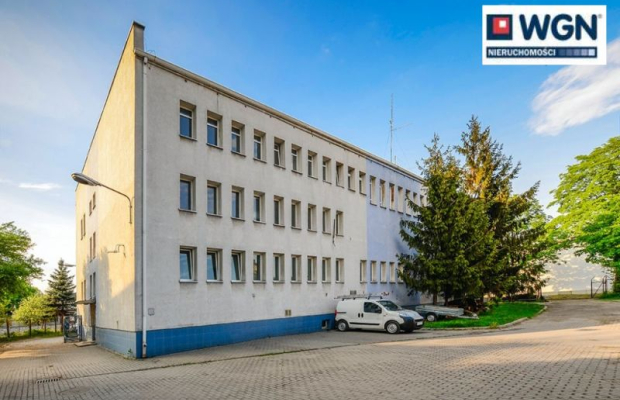 Inowrocław, budynki biurowo-techniczne, 1680 m2, sprzedam, 1 500 000 zł, netto.  
  
Przedmiotem sprzedaży jest zabudowana dzia